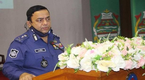 নিজ পেশাকে হৃদয় দিয়ে ভালোবাসতে হবে: আইজিপি