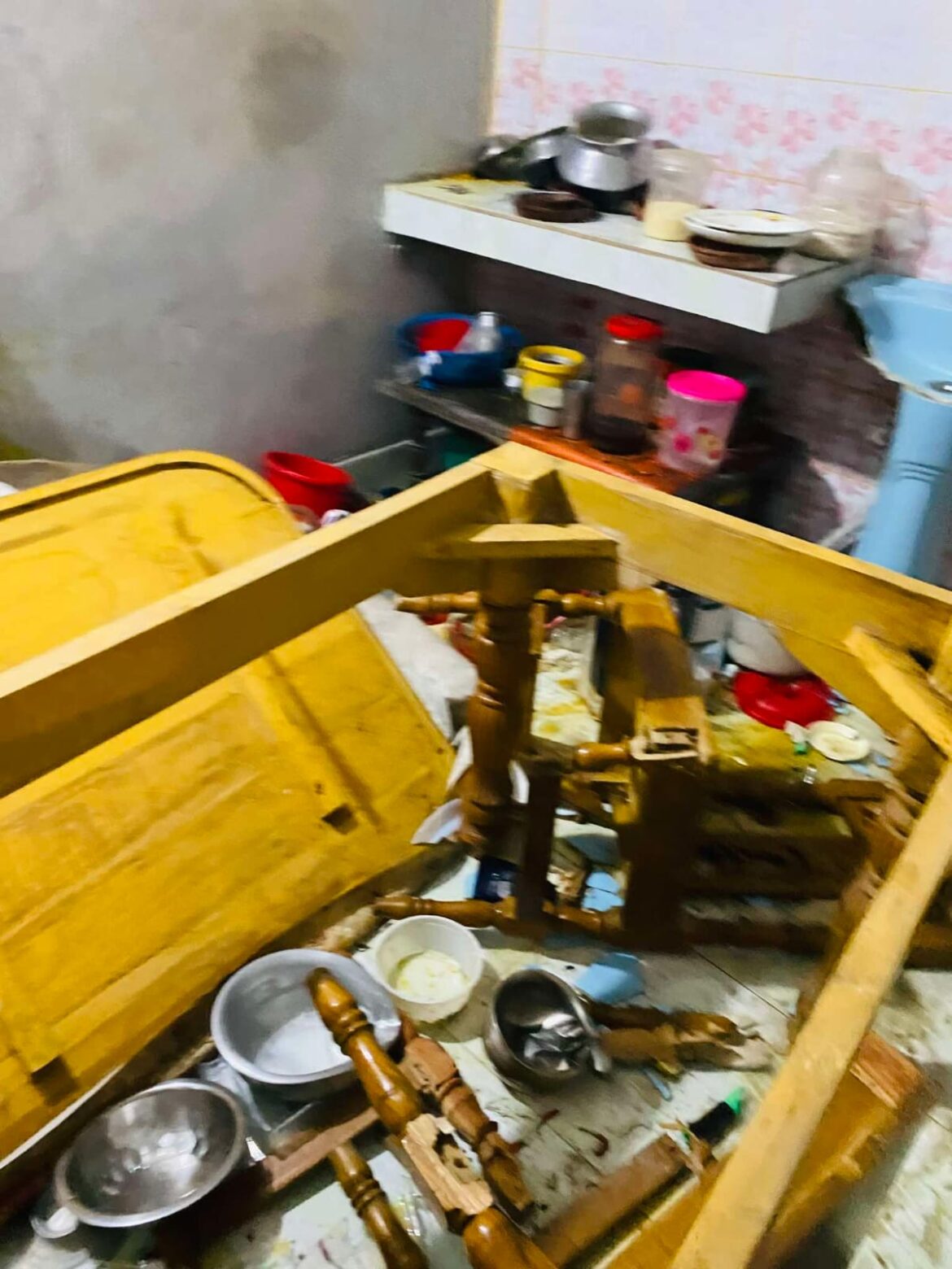 প্রবাসী ছাত্রদলের নেতার বাড়িতে হামলা